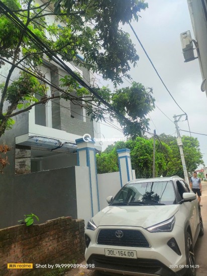 Bán nhà 3 tầng 1 tum, sân riêng gần BX Yên Nghĩa – Hà Đông